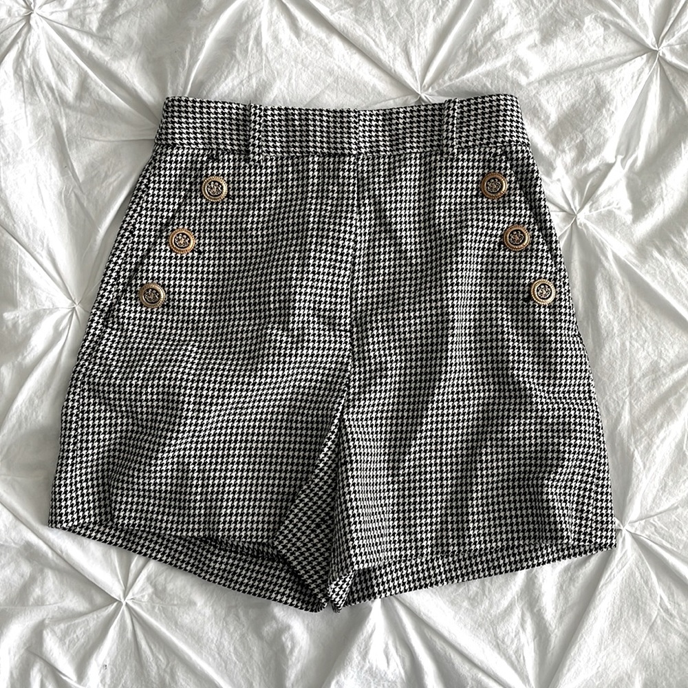 Black & White High Waisted Shorts NWT